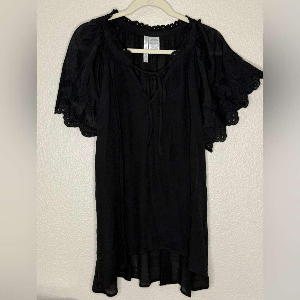 Forgotten Grace Black Lace Trim Women's Top Blouse with front ties 1X Plus - Picture 2 of 5
